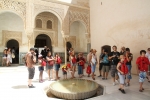 En visitant l'Alhambra.